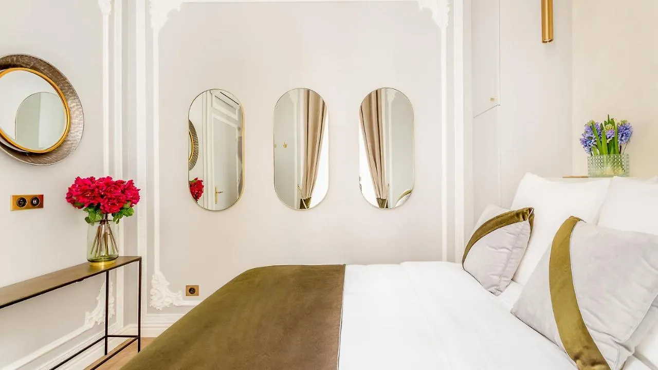 Merveil - Signature Suite - Louvre - Victoria Paris 0*,