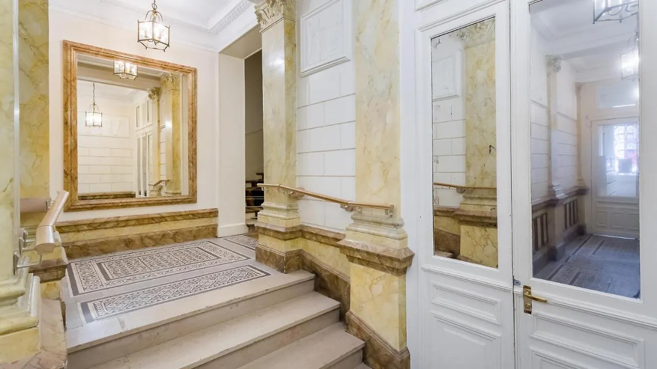 Merveil - Signature Suite - Louvre - Victoria Paris
